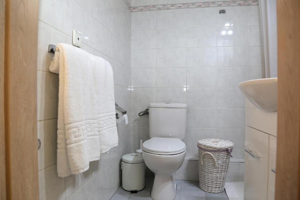 Stylish Modern Apartment, Nilie Hospitality Mgmt Thessaloniki Buitenkant foto