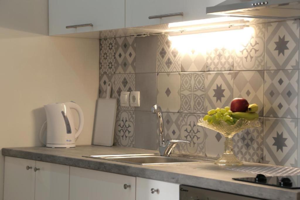 Stylish Modern Apartment, Nilie Hospitality Mgmt Thessaloniki Buitenkant foto
